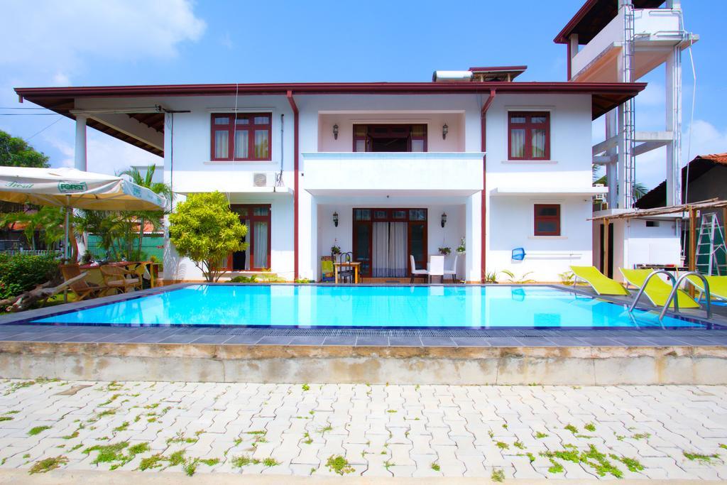 נגומבו The Blue Beach Guesthouse מראה חיצוני תמונה