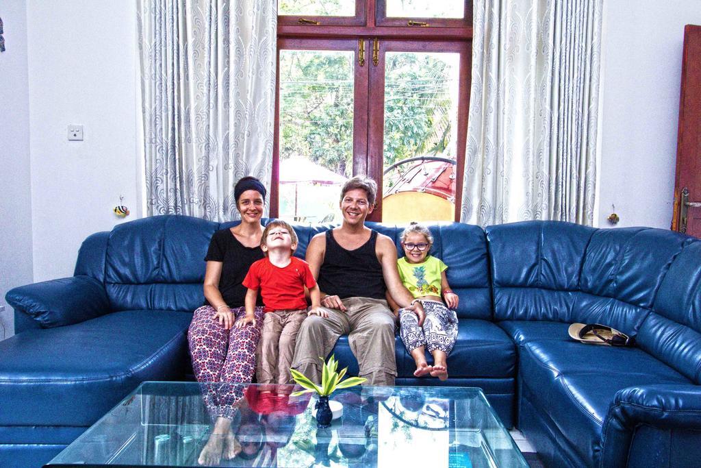 נגומבו The Blue Beach Guesthouse מראה חיצוני תמונה