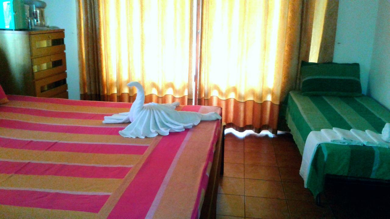 נגומבו The Blue Beach Guesthouse מראה חיצוני תמונה